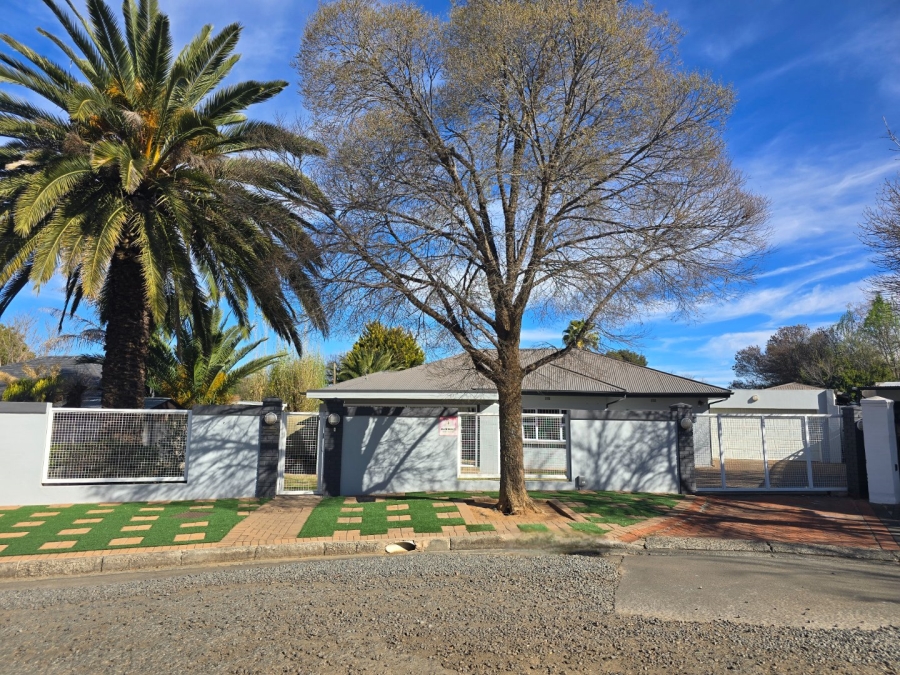 4 Bedroom Property for Sale in Dan Pienaar Free State